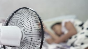 Canicule: Dormir avec le ventilateur allum&eacute; peut nuire &agrave; votre sant&eacute;