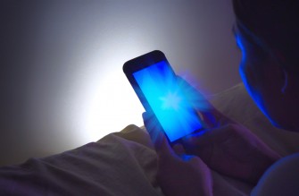 La lumi&egrave;re bleue : Est-elle nocive?