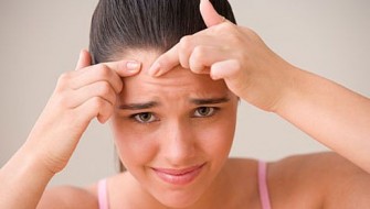 Lacn&eacute; chez ladolescent