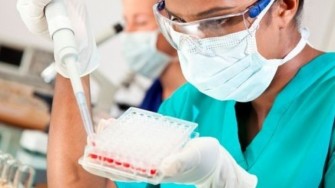 Application Th&eacute;rapeutique de l&rsquo;identification de la Surexpression du VEGF (Vascular Endothelial Growth Factor) dans les Cancers Colorectaux Localement Evolu&eacute;s et/ou M&eacute;tastatiques