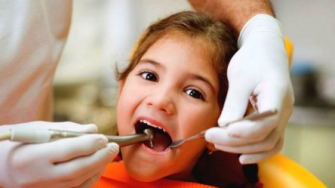 Pour gu&eacute;rir les caries, les dents pourraient se r&eacute;parer toutes seules