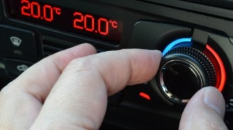 Air climatis&eacute; (A/C) dans le v&eacute;hicule